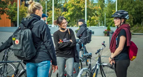 LUT students talking outside of the campus