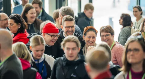 Väkijoukkoa Homecoming Day -tapahtumassa LUT-yliopistolla