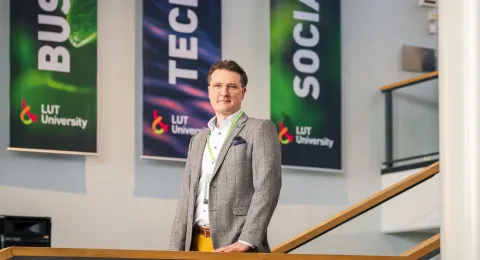 Curious Alumni Pasi Vainikka