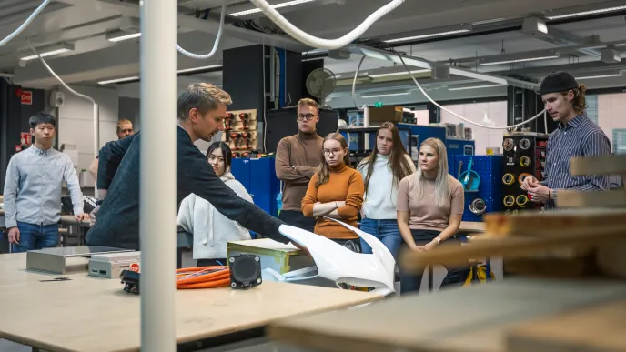 A group of students in the Jamie Hyneman prototype lab