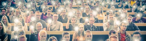 Opiskelijoita LUTin auditoriossa.