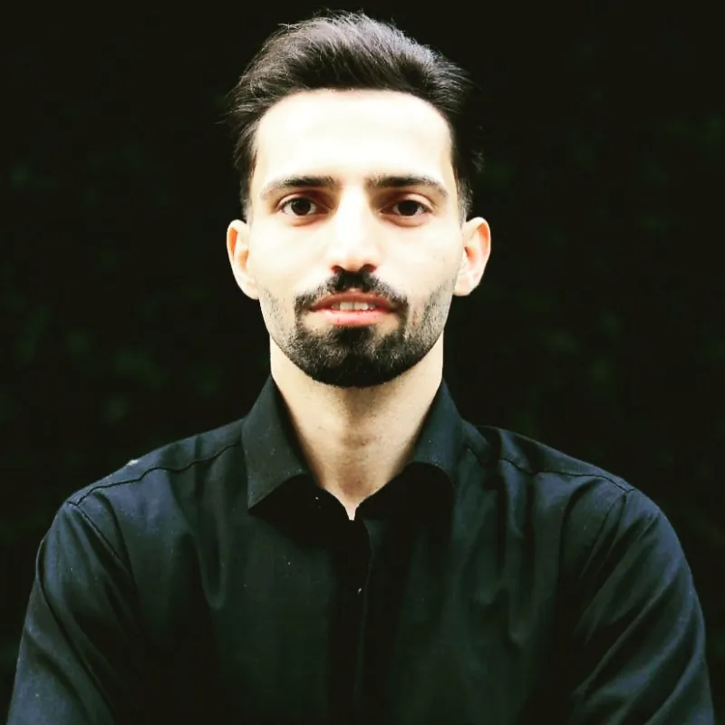 Amir Momeni Dolatabadi