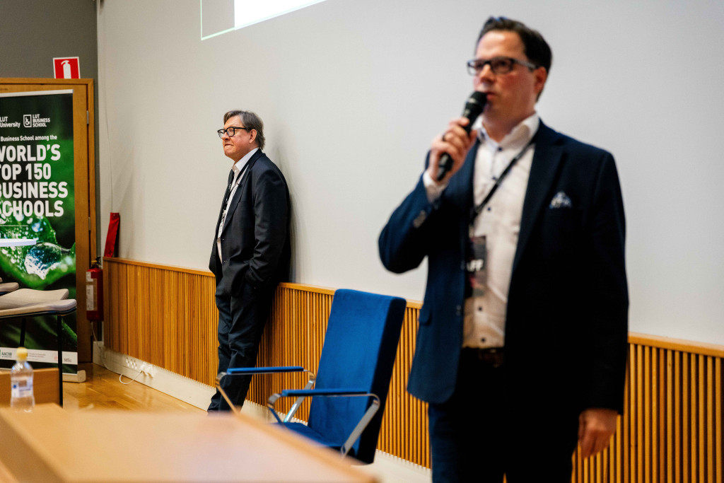 Kalevi Kyläheiko, Sami Saarenketo